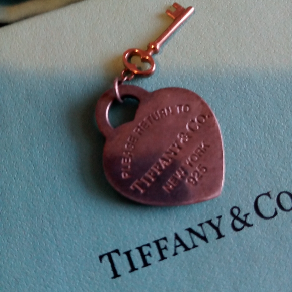 Tiffany & Co. Heart Key Necklace - Picture 10 of 10